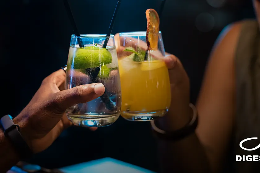 Casos recentes de ingestão de bebidas adulteradas com metanol no Brasil: riscos ao organismo e sistema digestivo